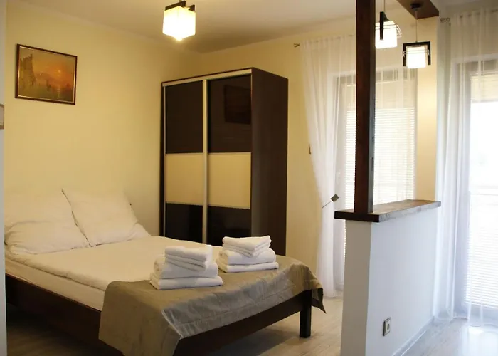 Laura - Nad Morzem 4*